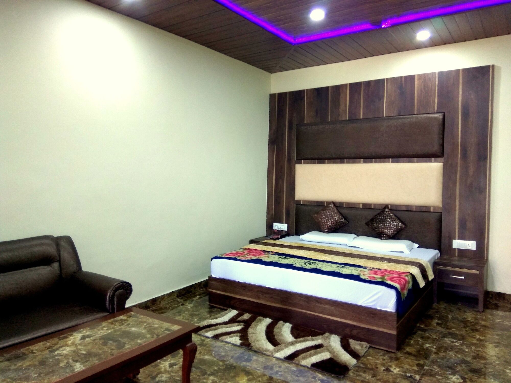 Hotel Himdhara, Dalhousie Exterior photo